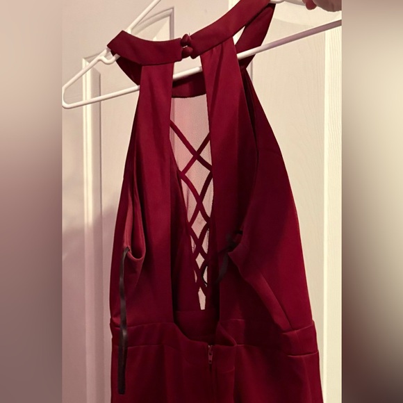 XL Macy’s Maroon Form Fitting Short Cocktail Homecoming Halter Dress WORN ONCE! - Picture 2 of 5